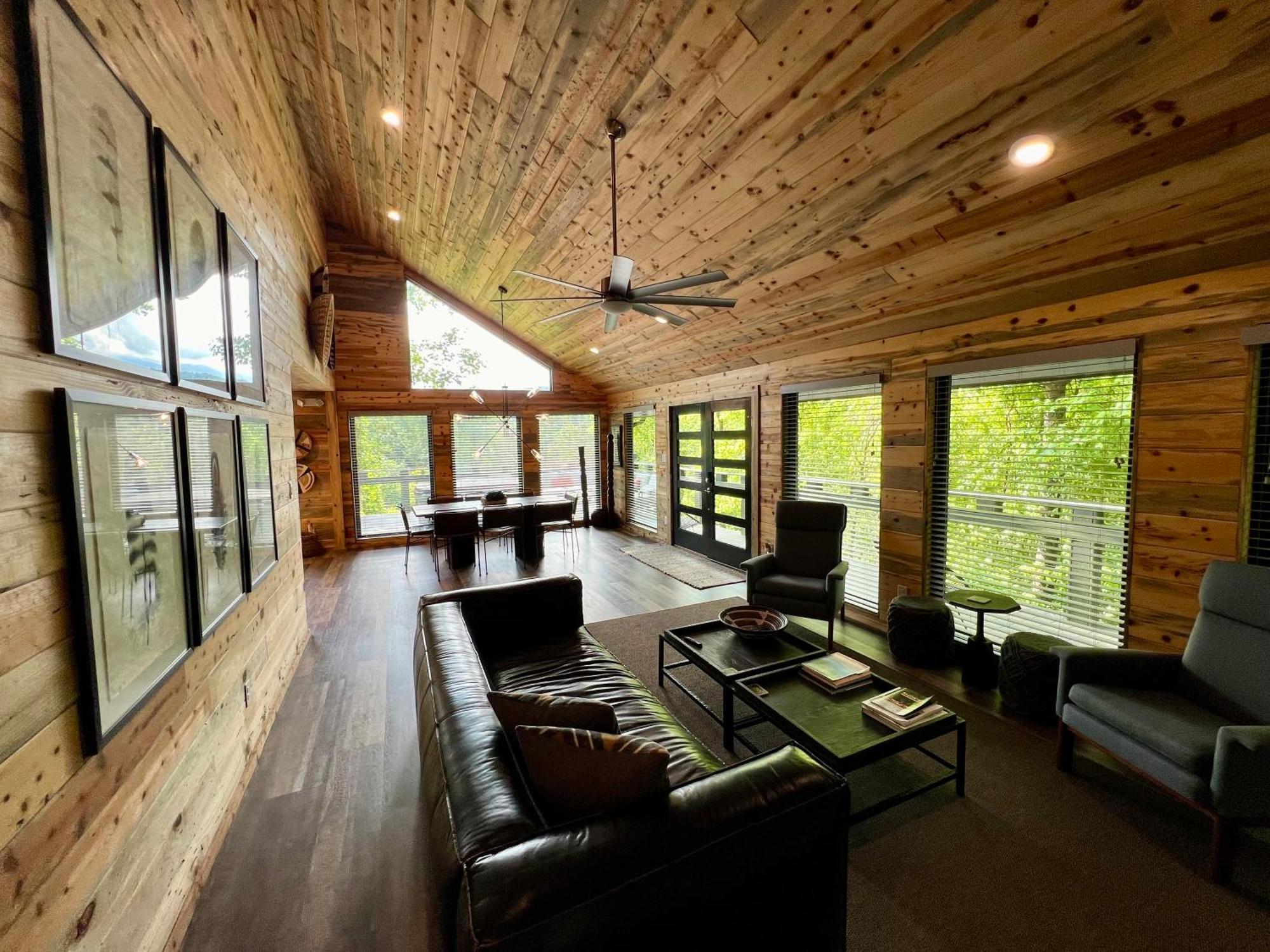 Villa Experience Luxury At Smoky Mountain Hideaway, Just 5 Miles From Downtown Gatlinburg Extérieur photo